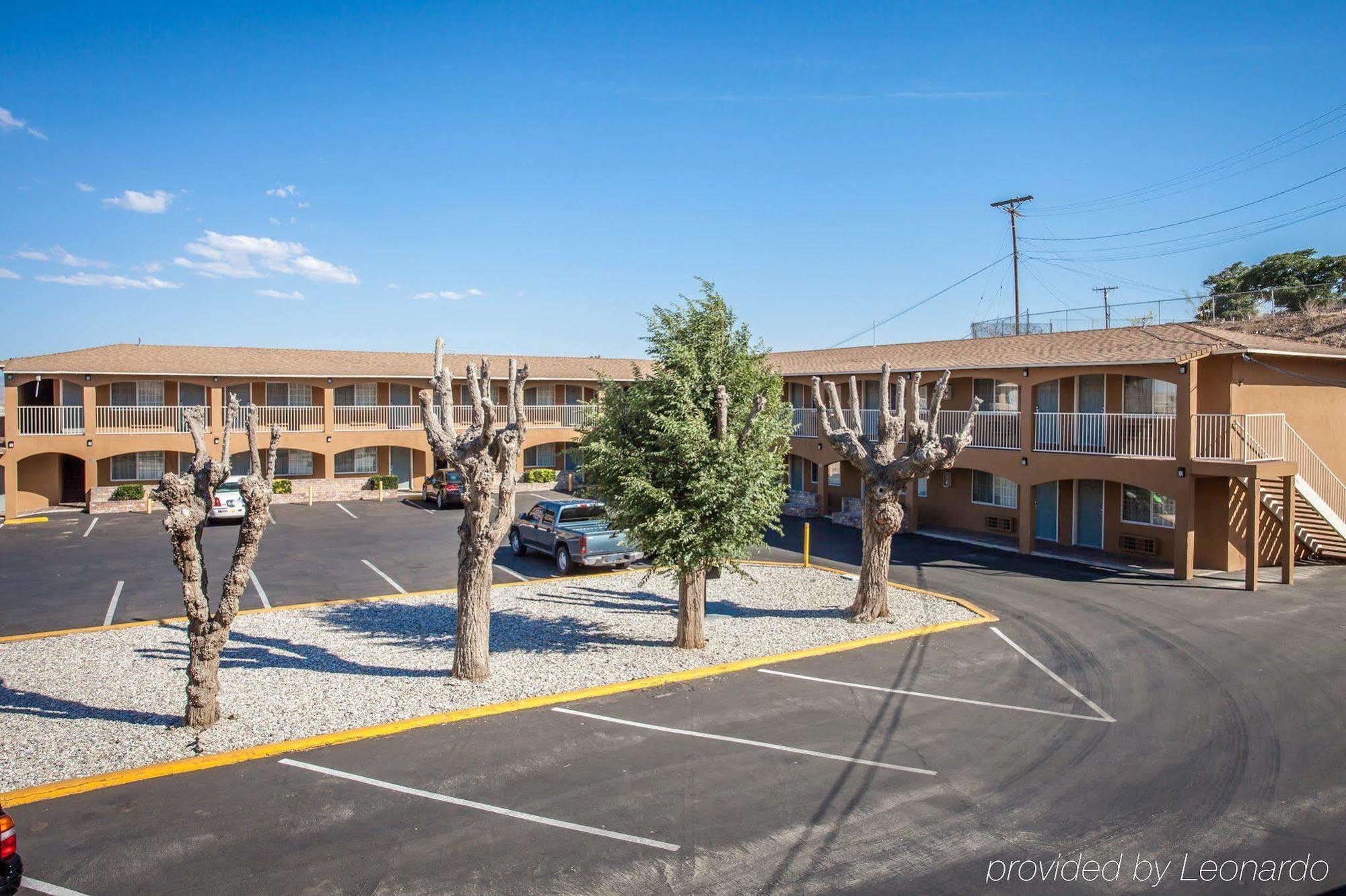 Econo Lodge On Historic Route 66 Barstow Exterior foto