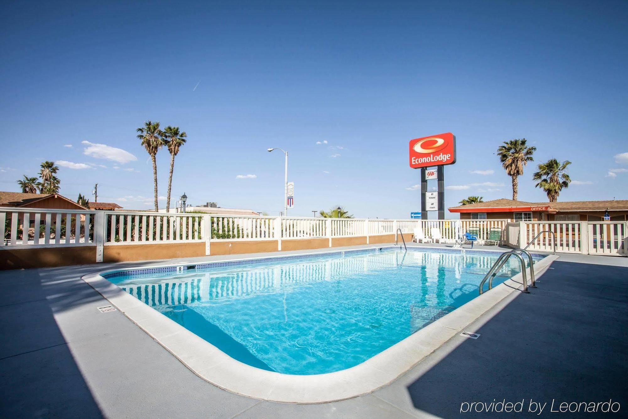 Econo Lodge On Historic Route 66 Barstow Exterior foto